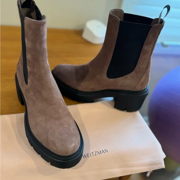 Stuart Weitzman Soho Chelsea Bootie - Picture 3 of 10